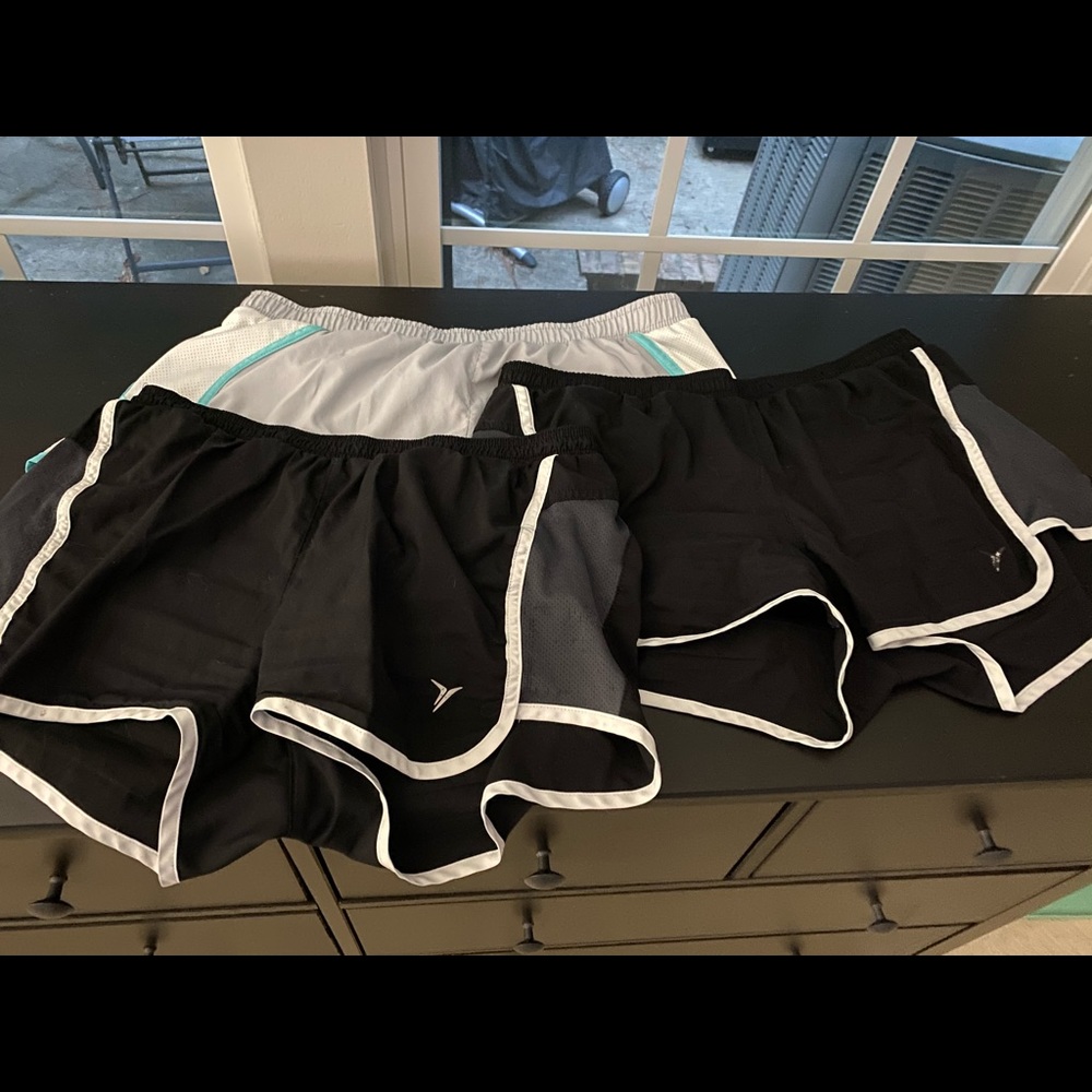 Old Navy Athletic Shorts (3)